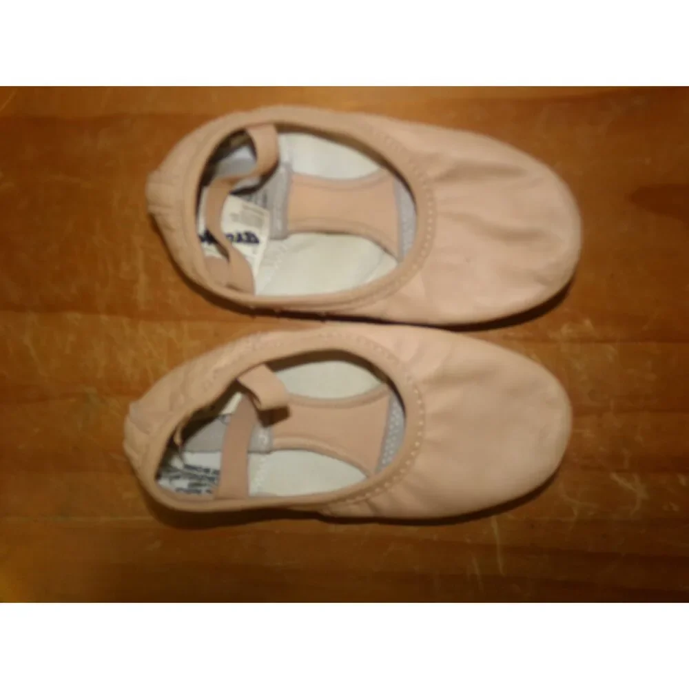 Pre-Owned Dance Ballet Shoes Revolution Child 12M Leather Split Sole Stretch